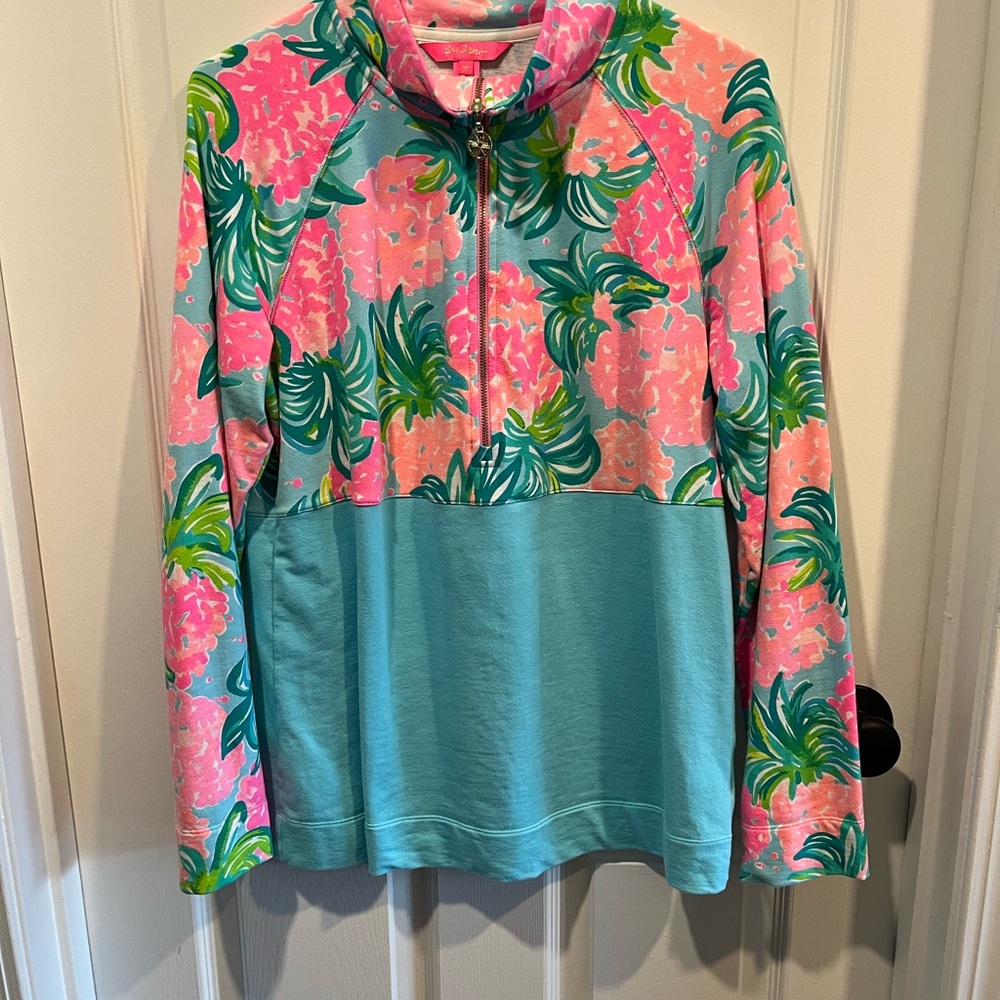 Lilly Pulitzer popover in Blue Ibiza Pineapple Shake